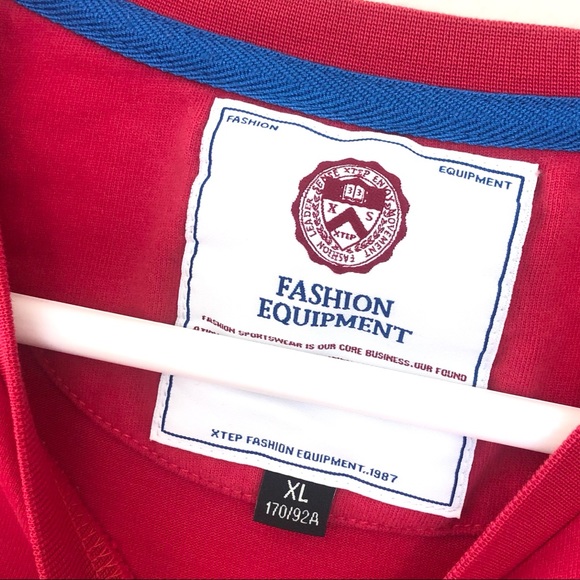 Xtep - Women Sweatshirt with Blue Velvet Lettering - Picture 3 of 5